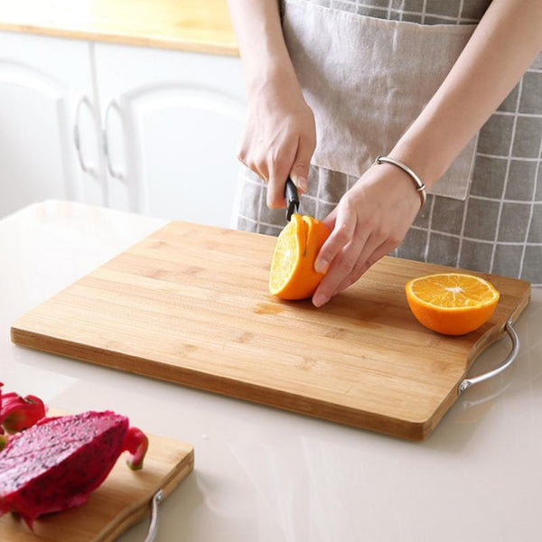 Wooden chopping board.