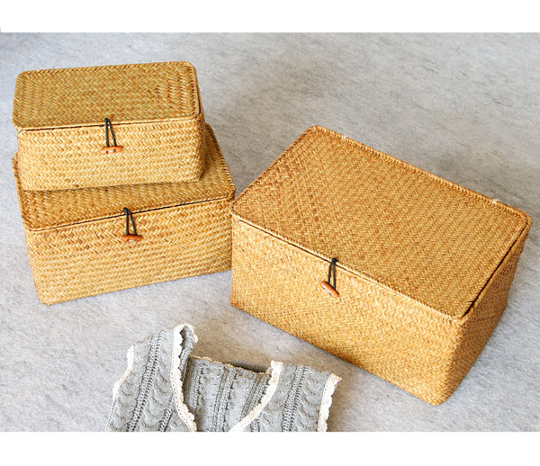 Woven picnic basket.